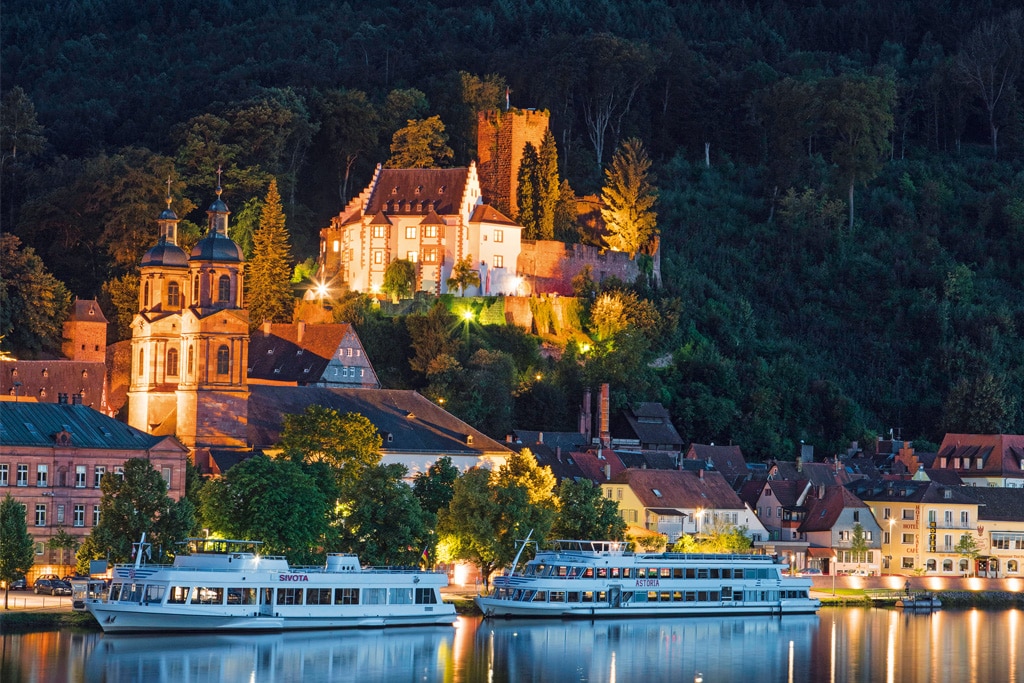 Das historische Miltenberg liegt am linken
Mainufer am linken Knie des Mainvierecks
zwischen Spessart und Odenwald.